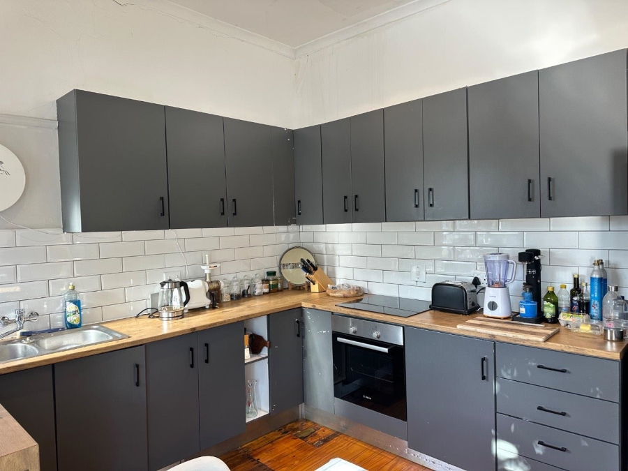 To Let 3 Bedroom Property for Rent in Vredehoek Western Cape